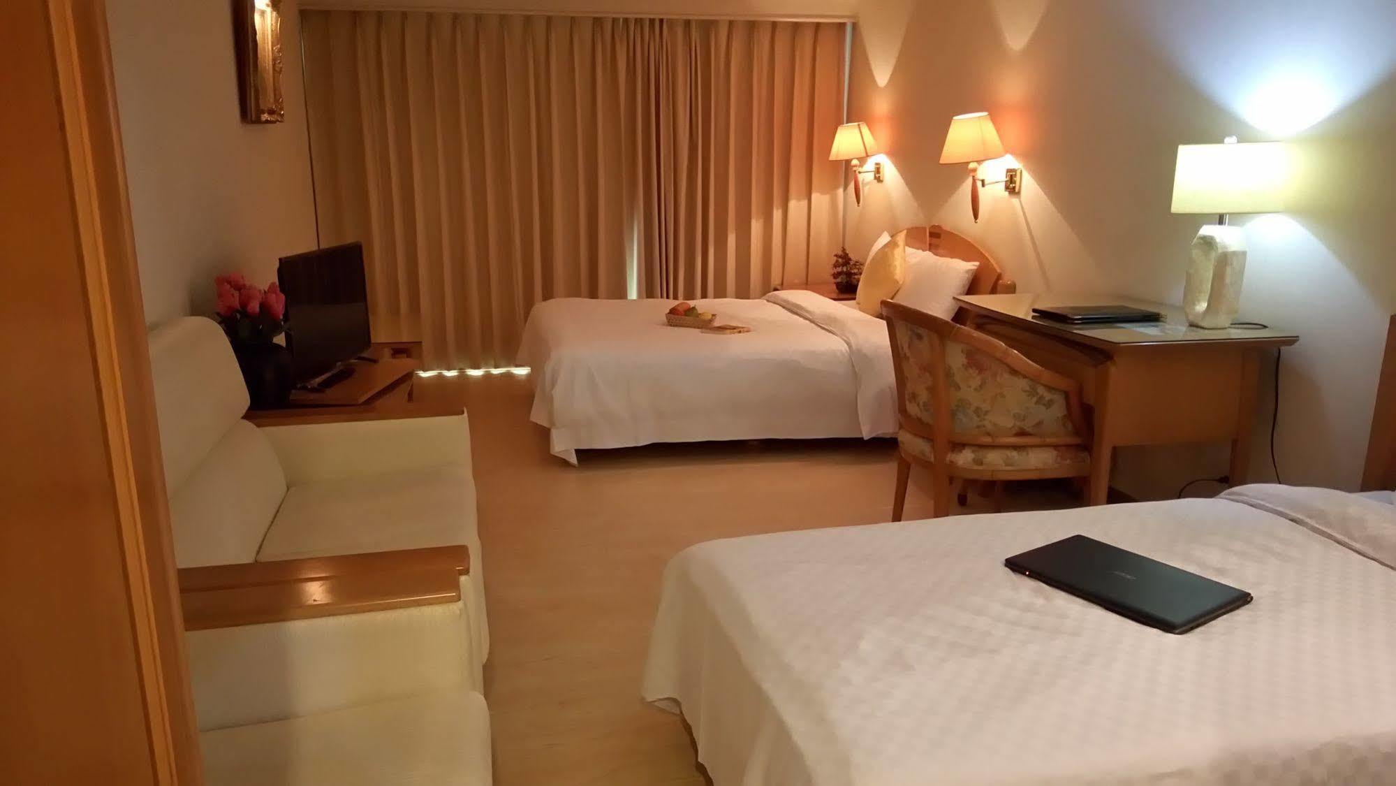 Berkeley Business Hotel Zhongzheng Χσιντσού Εξωτερικό φωτογραφία