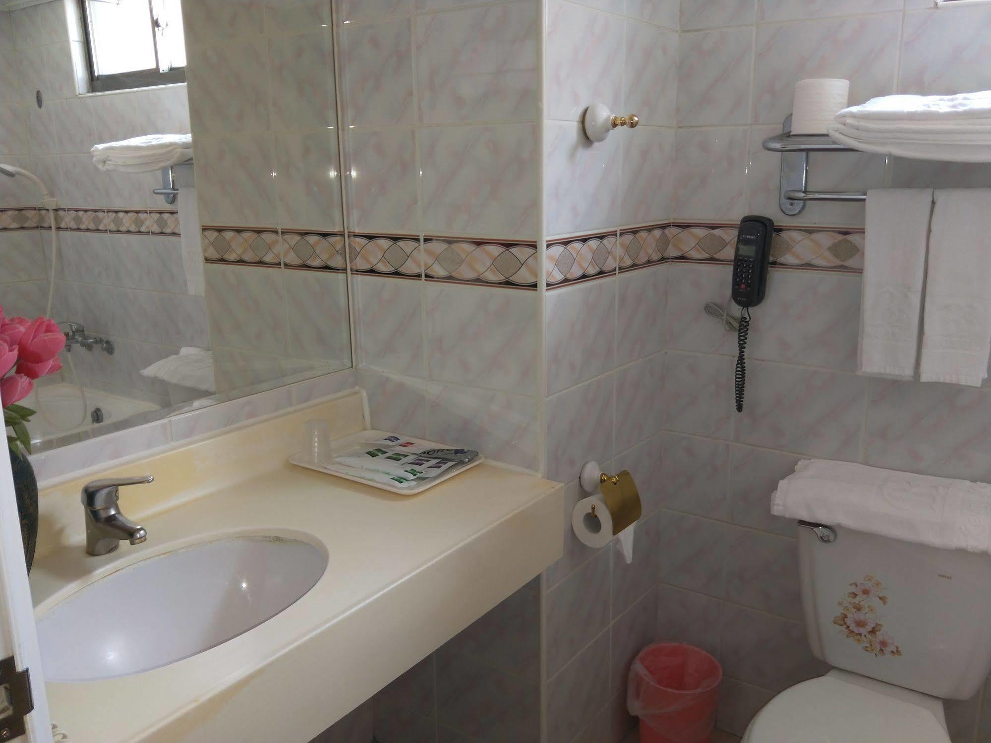 Berkeley Business Hotel Zhongzheng Χσιντσού Εξωτερικό φωτογραφία