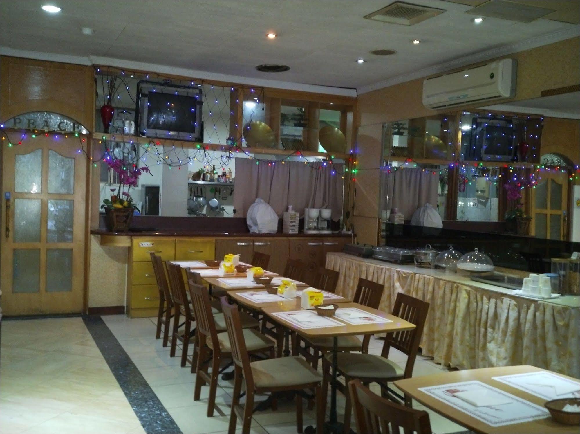 Berkeley Business Hotel Zhongzheng Χσιντσού Εξωτερικό φωτογραφία