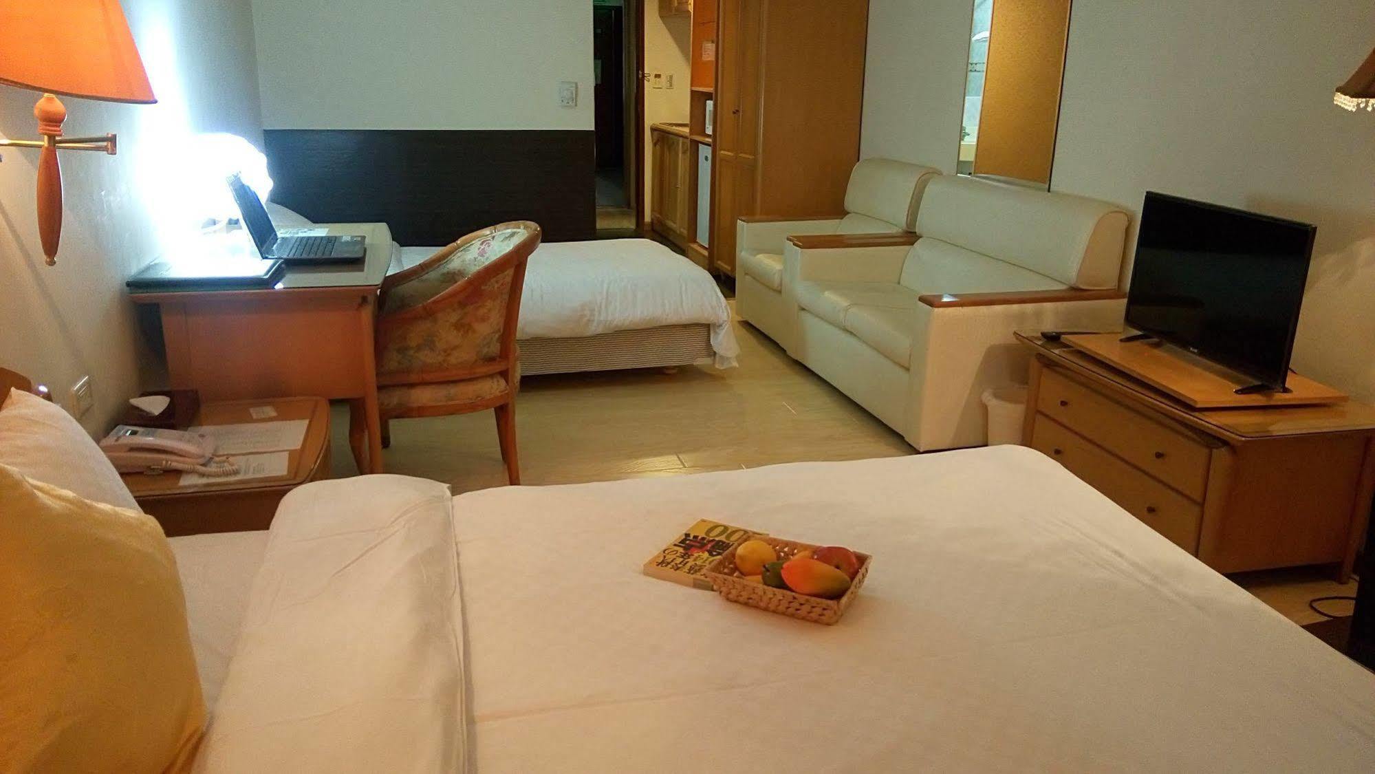 Berkeley Business Hotel Zhongzheng Χσιντσού Εξωτερικό φωτογραφία