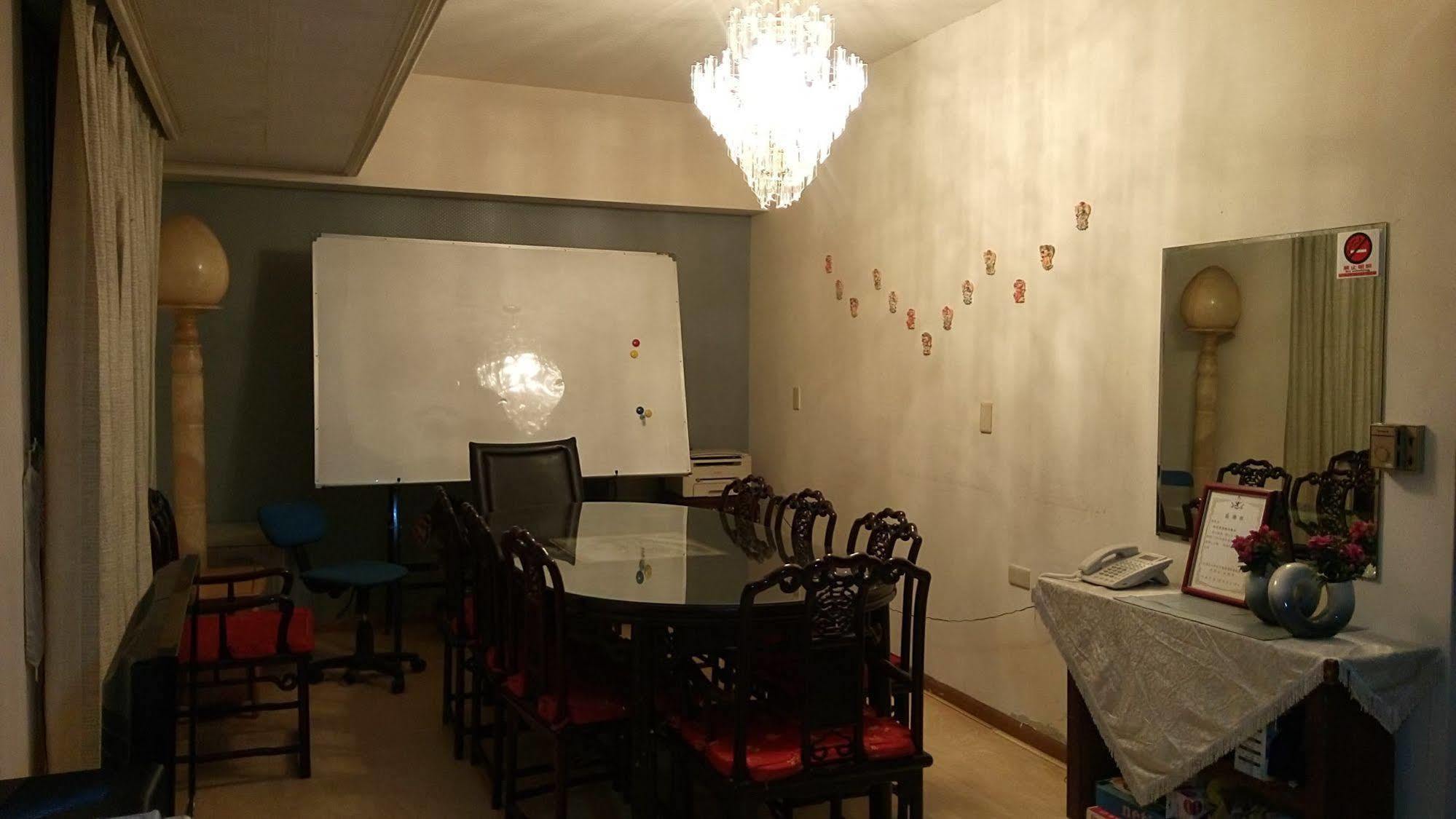 Berkeley Business Hotel Zhongzheng Χσιντσού Εξωτερικό φωτογραφία