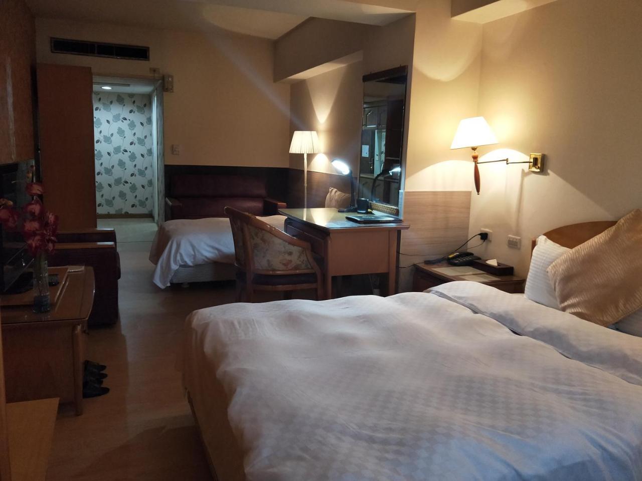 Berkeley Business Hotel Zhongzheng Χσιντσού Εξωτερικό φωτογραφία